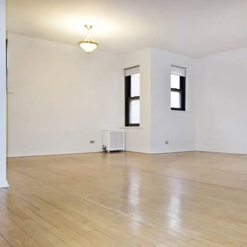 5409 S. Blackstone, Chicago – Room
