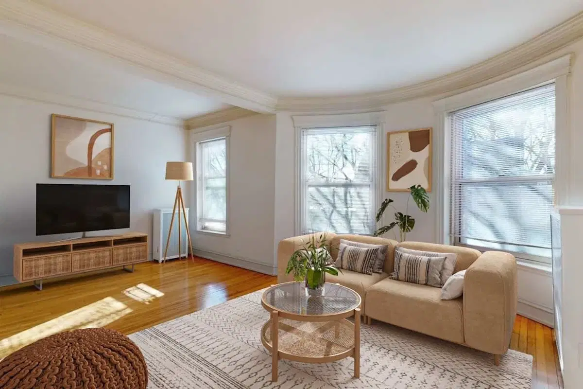 5623 S. Dorchester, Chicago – Common Area