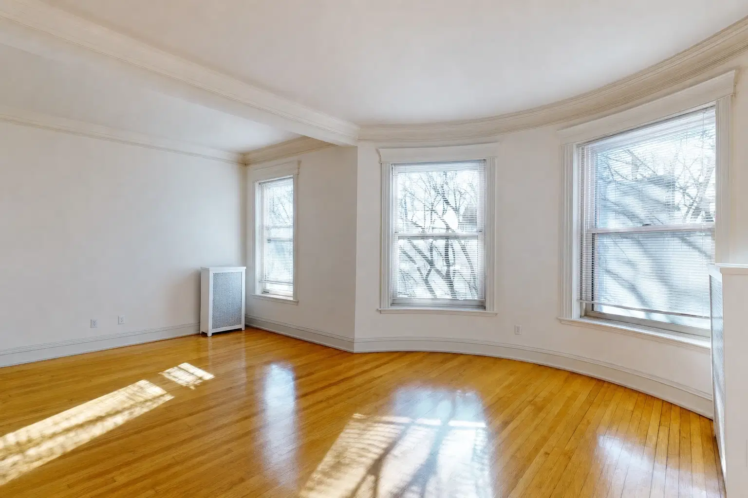 5623 S. Dorchester, Chicago – 4 Bed 2 Bath