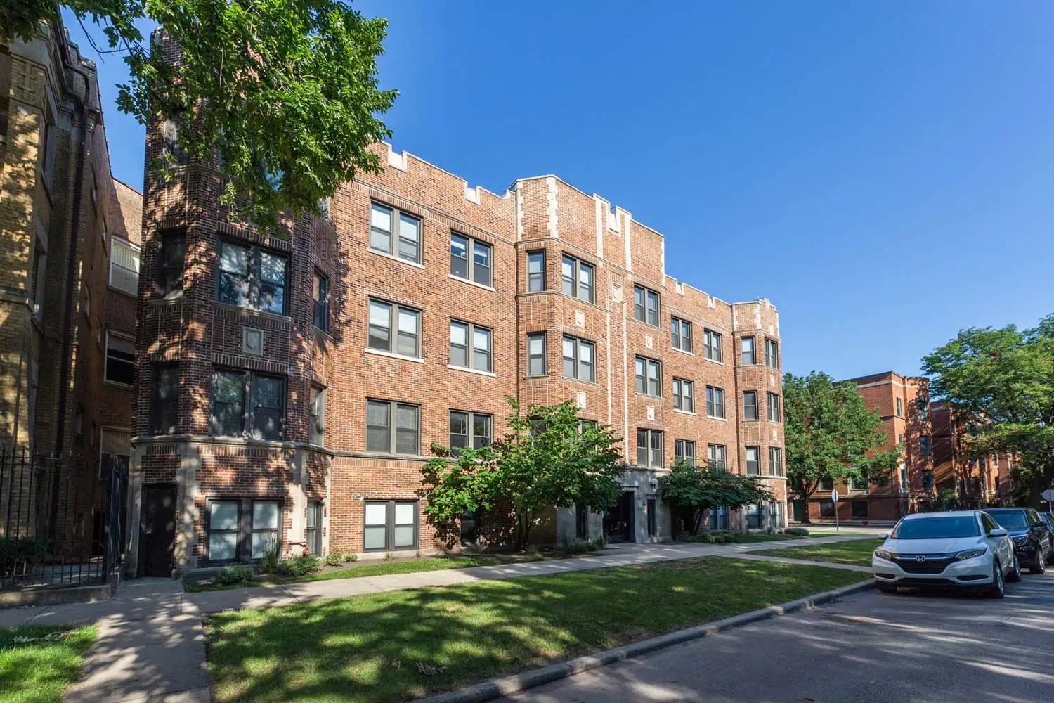 5300 S. Drexel Avenue, Chicago – Exterior