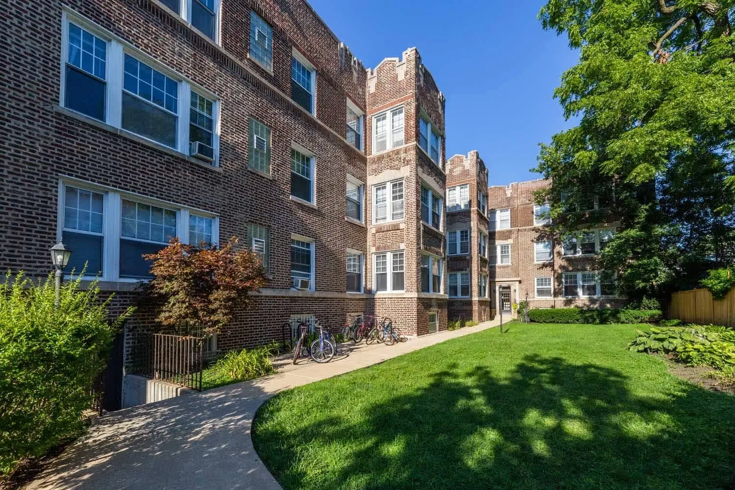 5715-5725 S. Kimbark Avenue, Chicago – Exterior