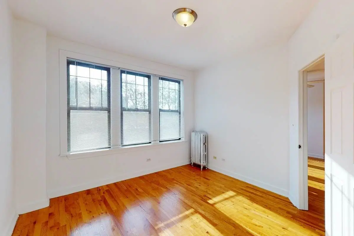 Woodlawn Court, Chicago – Common Area