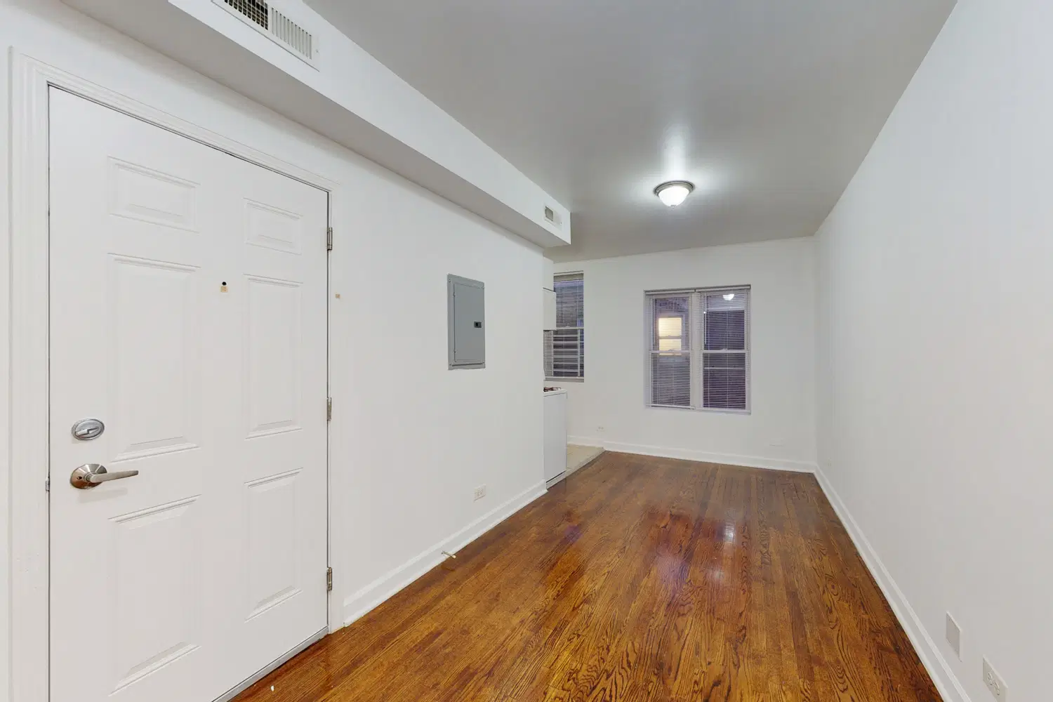 5222-38 S. Drexel Avenue, Chicago – Room
