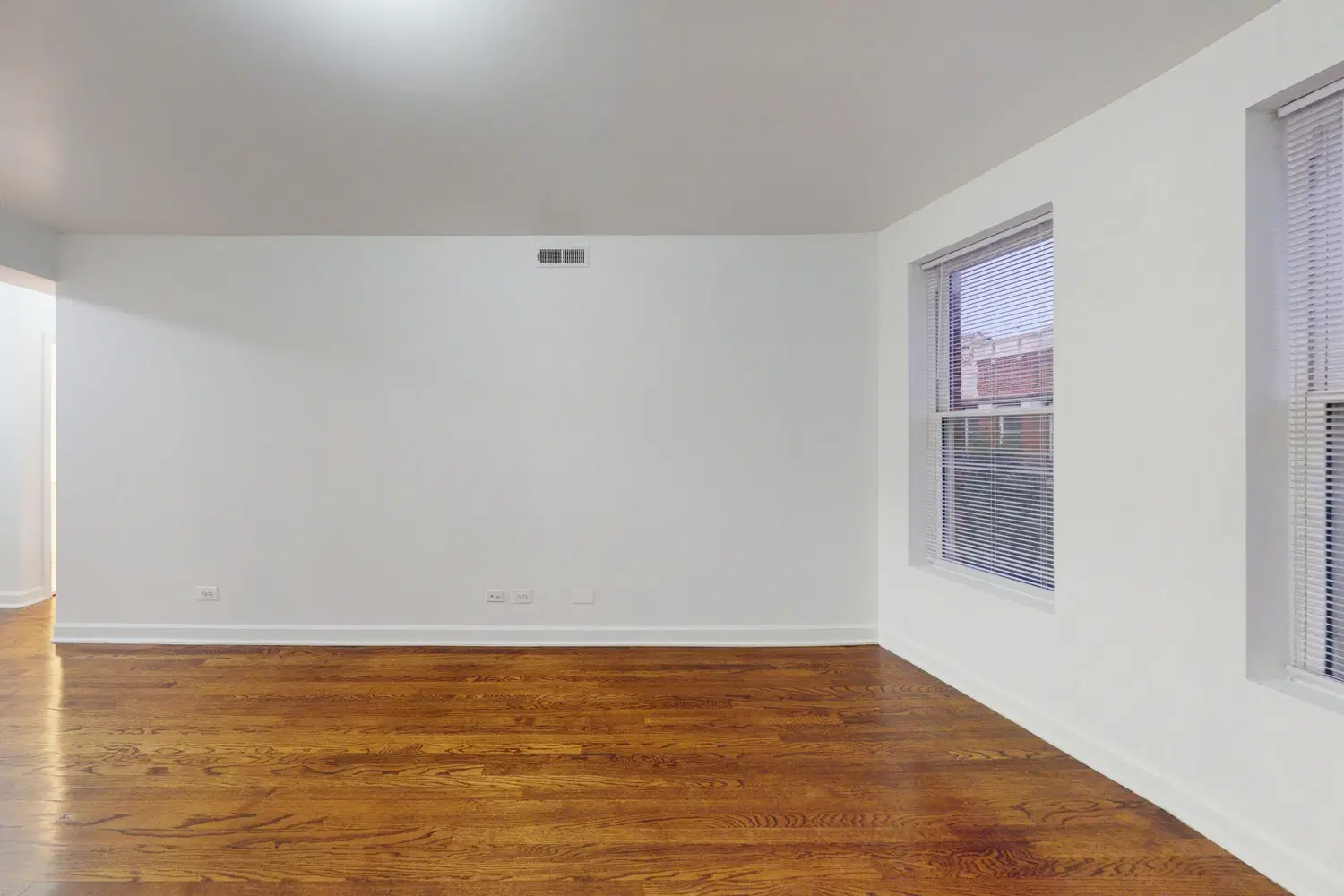 5222-38 S. Drexel Avenue, Chicago – Room