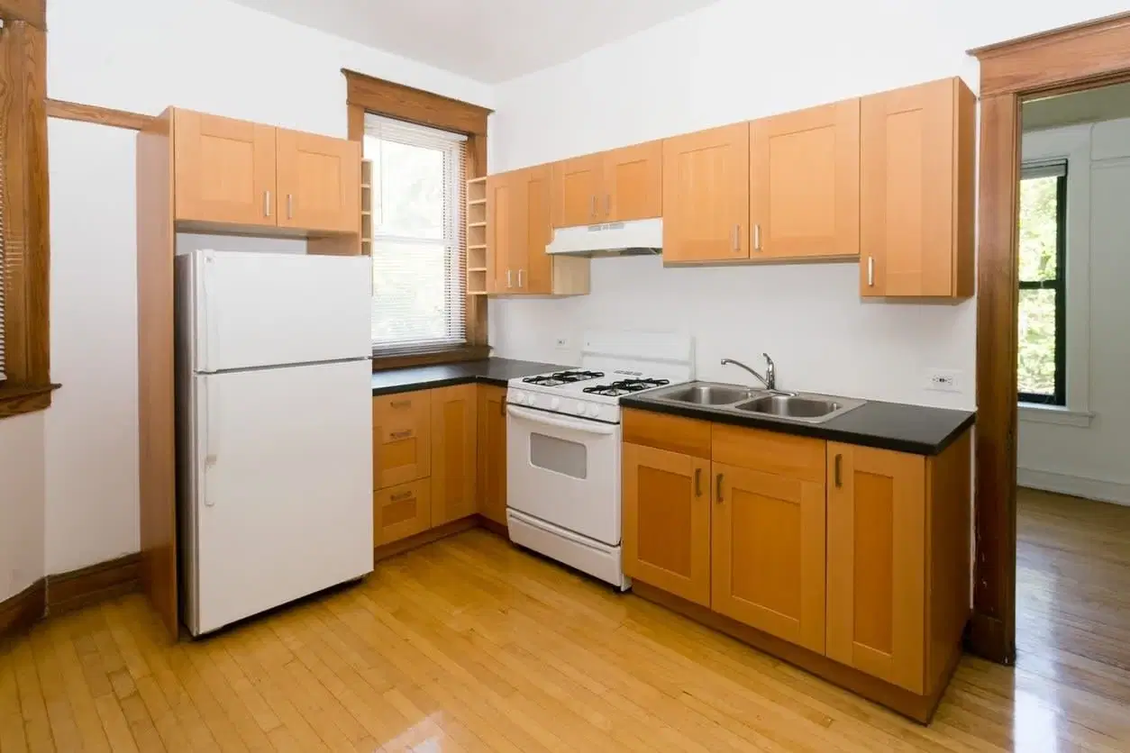 5700 S. Blackstone Avenue, Chicago – Kitchen