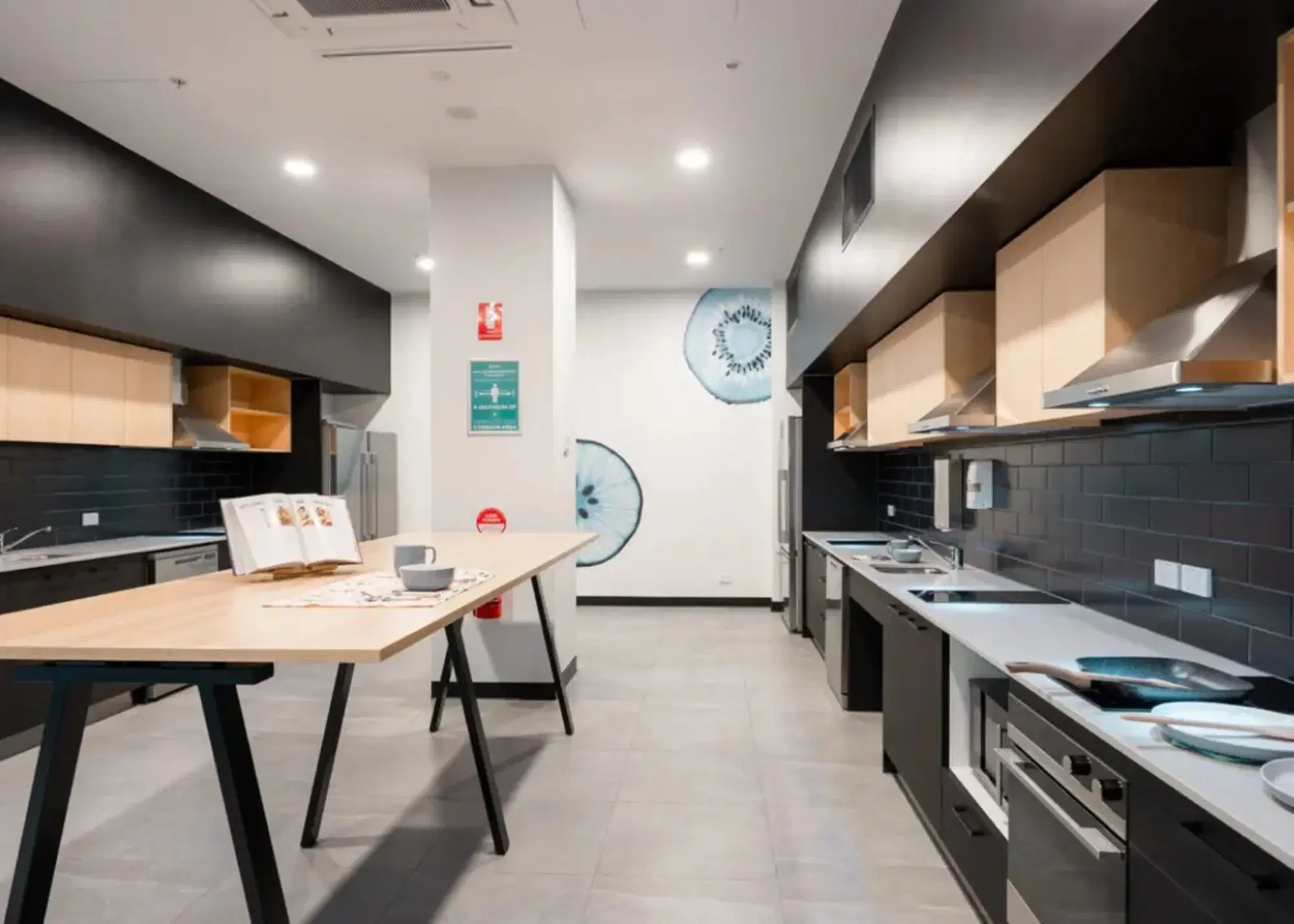 Accolade On Waymouth (Formerly Y Suites On Waymouth), Adelaide – Kitchen