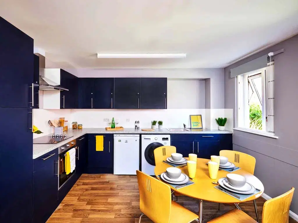 Woodhouse Flats by Student FM, Leeds – Kitchen