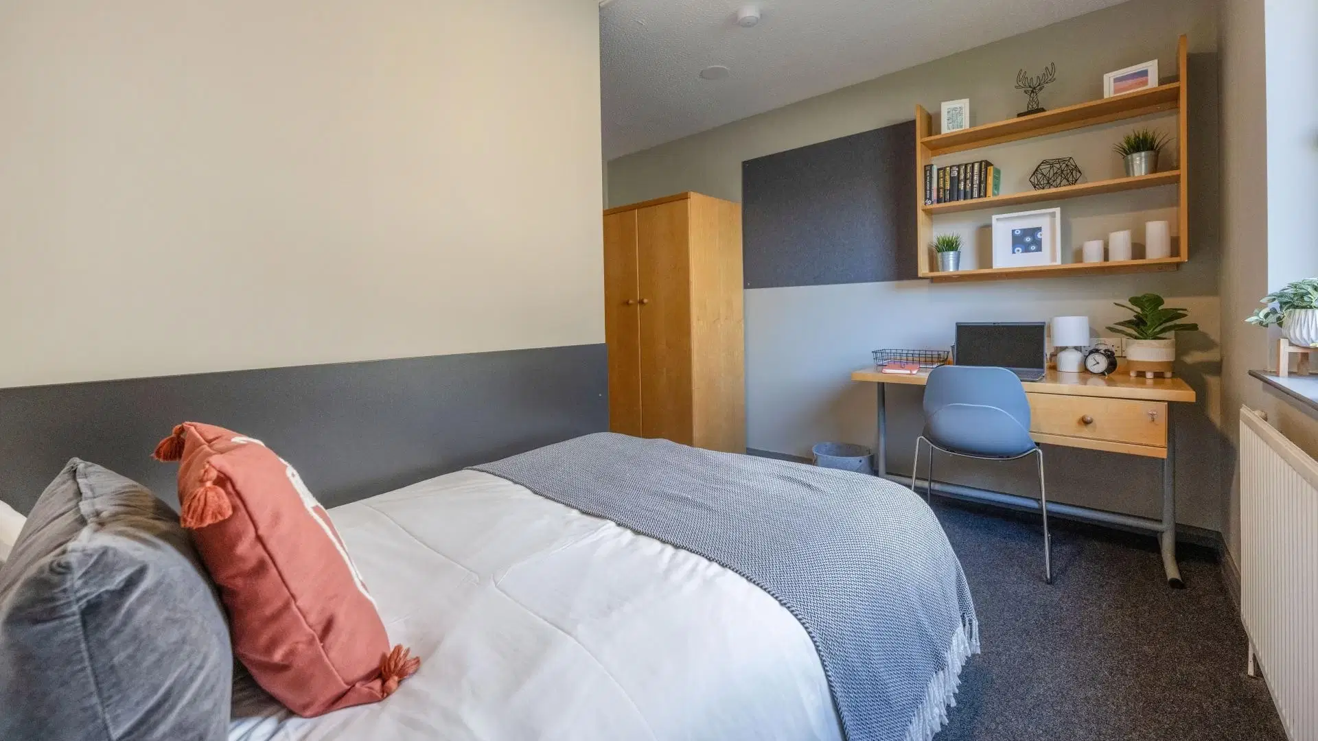 Clarence Dock Village, Leeds – Classic Ensuite