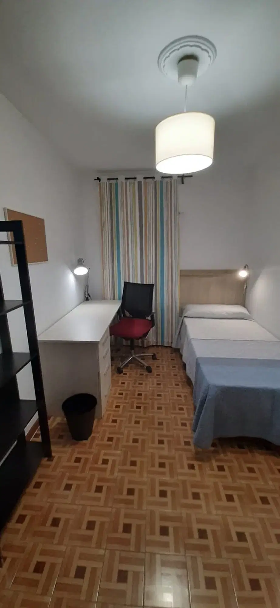 SPC 28017, Madrid – #37173: Room in 3 Bedroom 1 Bathroom (Calle De Arriaga)