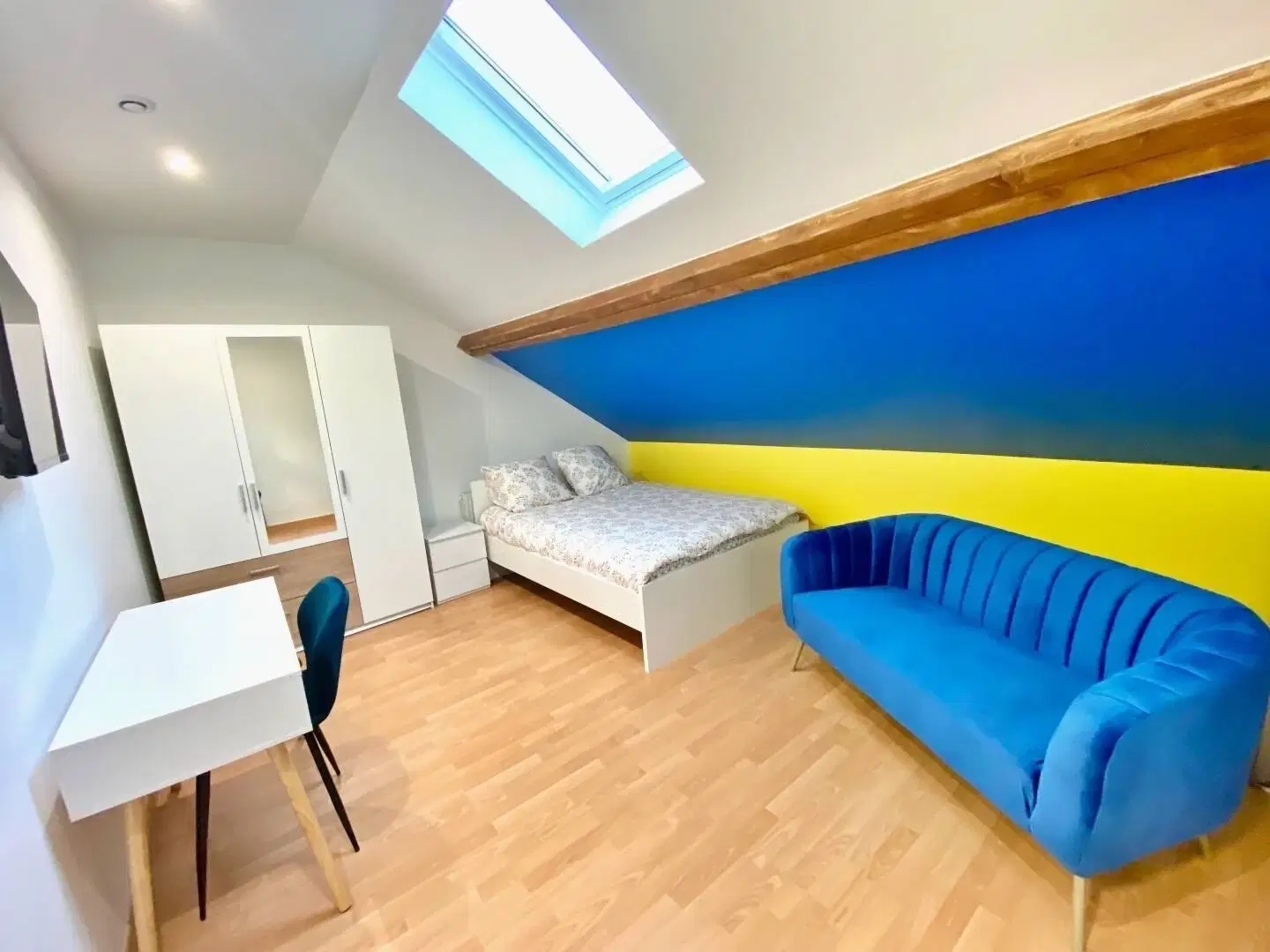 Room in a 14 Bedroom Apartment, Valenciennes Street, Gagny, France (93220) – Room 14
