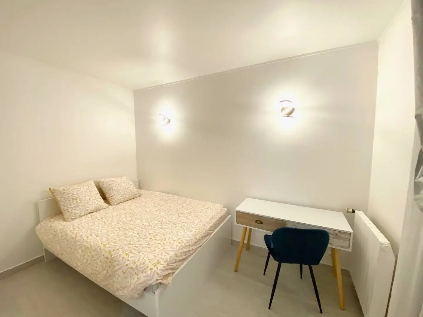 Room in a 14 Bedroom Apartment, Valenciennes Street, Gagny, France (93220) – Bedroom 2