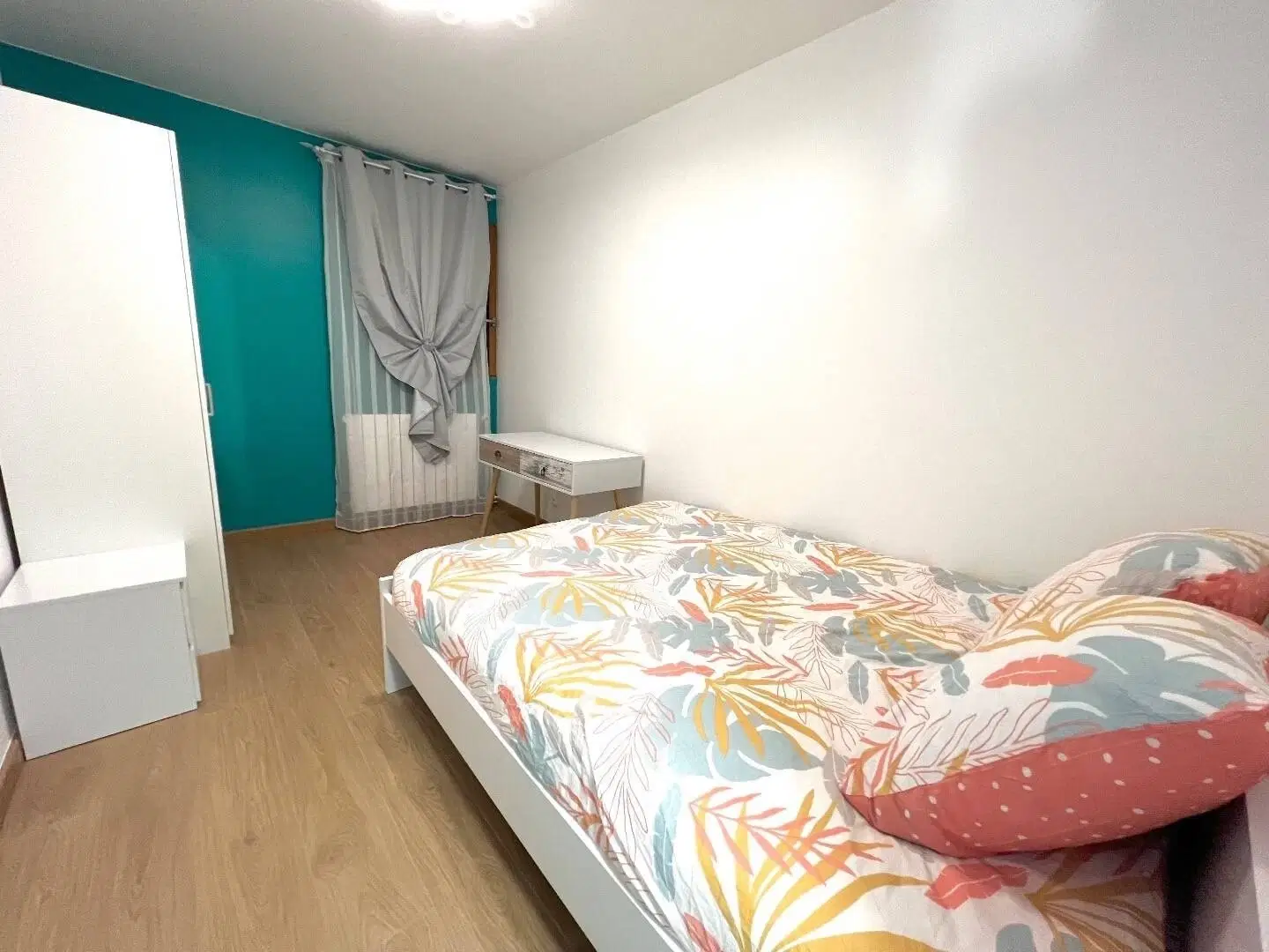 Room in a 14 Bedroom Apartment, Valenciennes Street, Gagny, France (93220) – Room 8