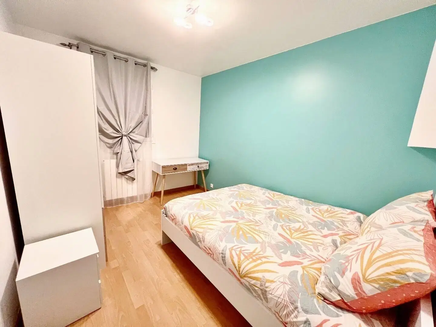 Room in a 14 Bedroom Apartment, Valenciennes Street, Gagny, France (93220) – Room 6