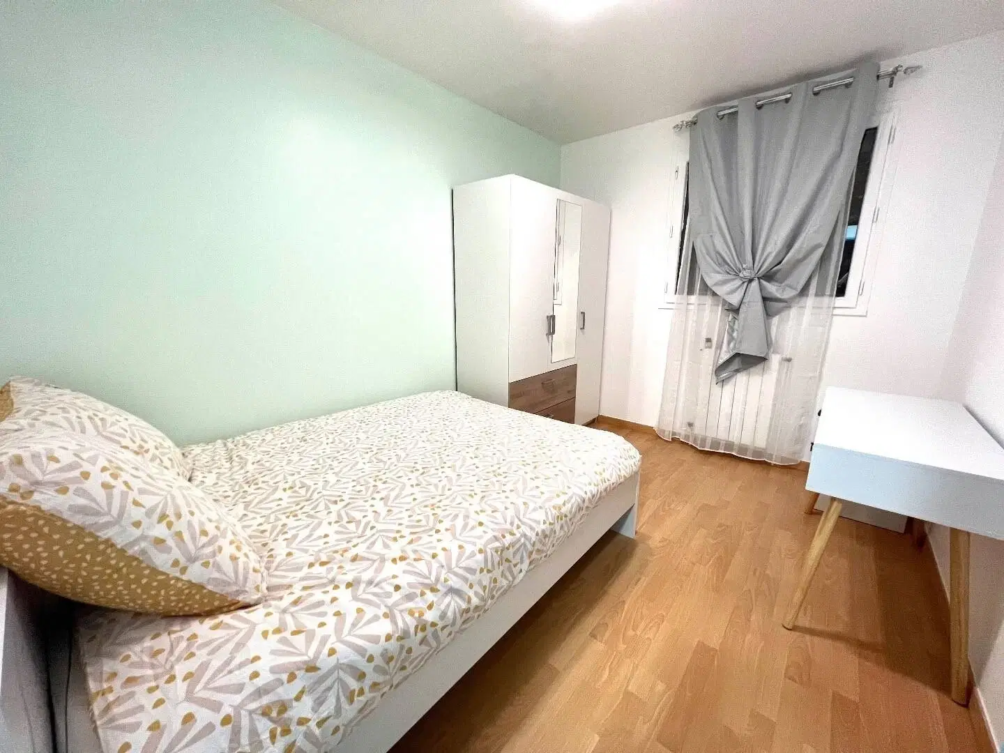 Room in a 14 Bedroom Apartment, Valenciennes Street, Gagny, France (93220) – Room 7