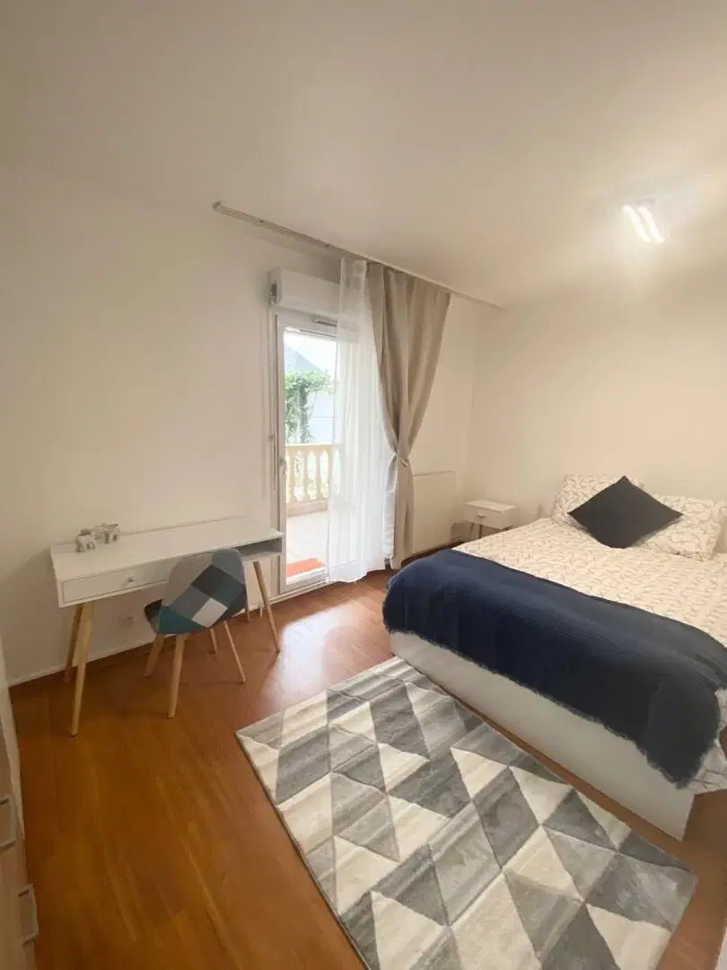 Room in a 6 Bedroom Apartment, Clément Ader Street, Rosny-Sous-Bois, France (93110) – Bedroom 3