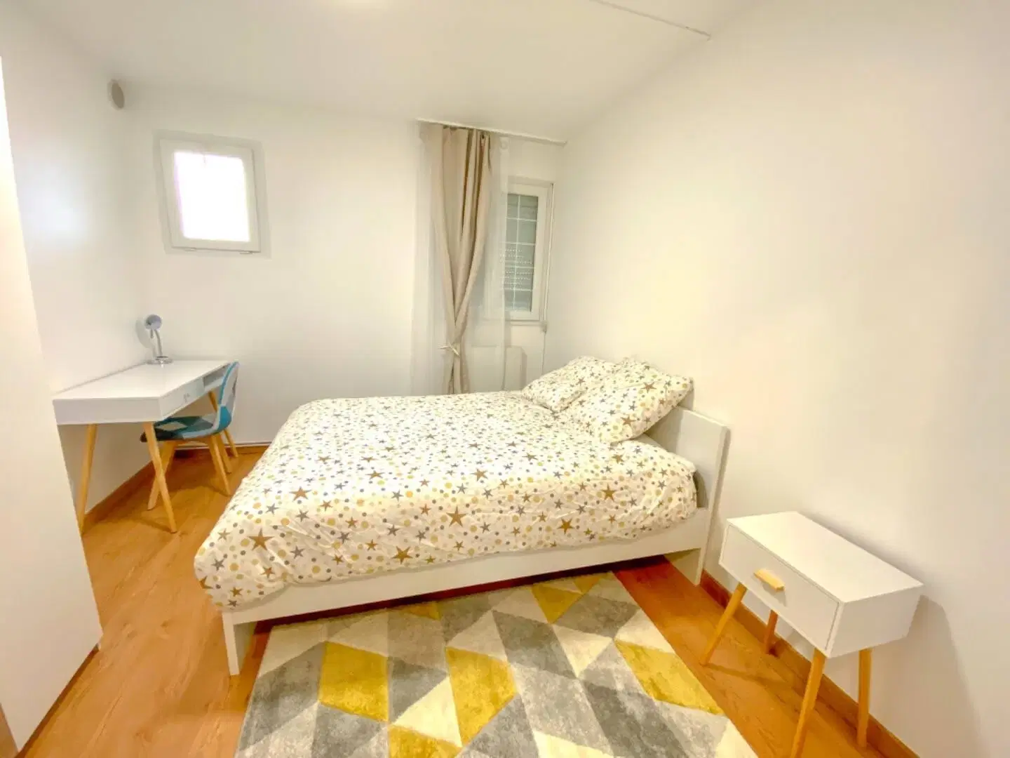 Room in a 6 Bedroom Apartment, Clément Ader Street, Rosny-Sous-Bois, France (93110) – Bedroom 2