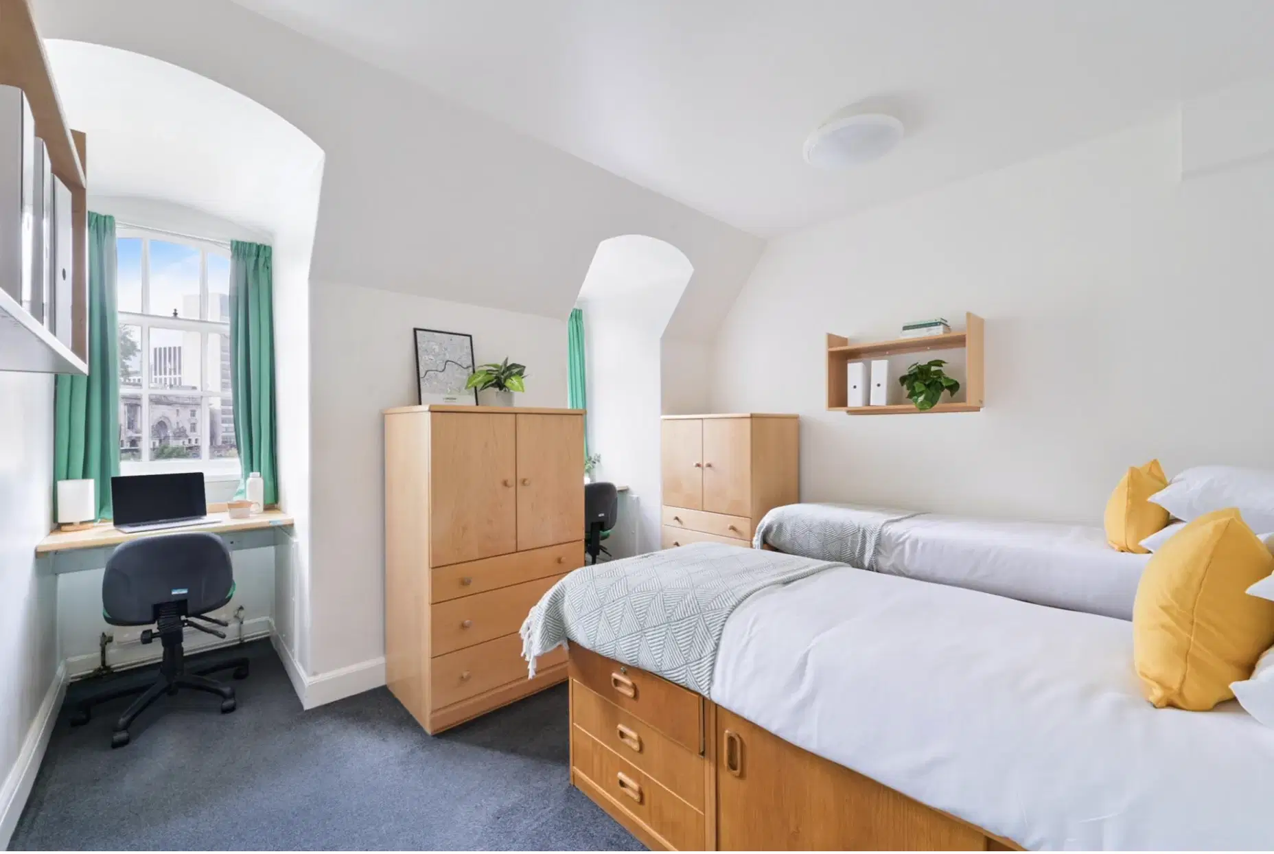 AXO Waterloo, London – Silver Twin Room