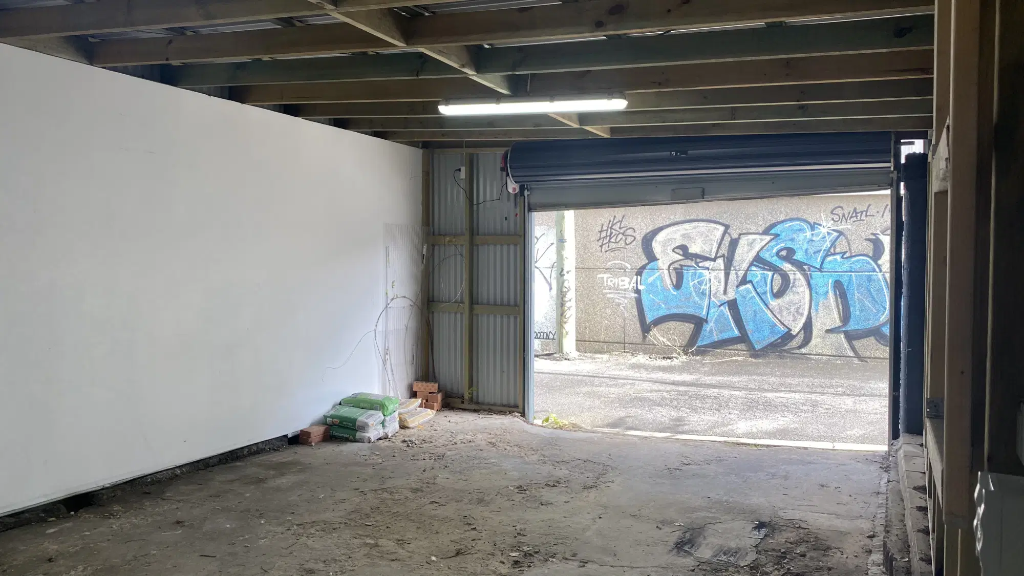 Room in a 6 Bedroom Apartment, Mary St, St Peters, Australia NSW 2044 – Amenities