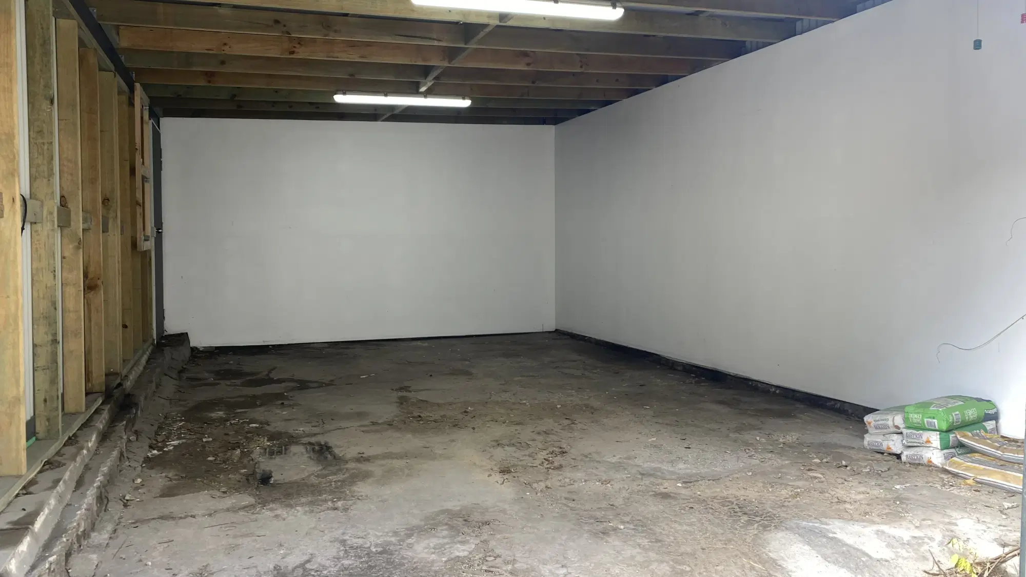 Room in a 6 Bedroom Apartment, Mary St, St Peters, Australia NSW 2044 – Amenities