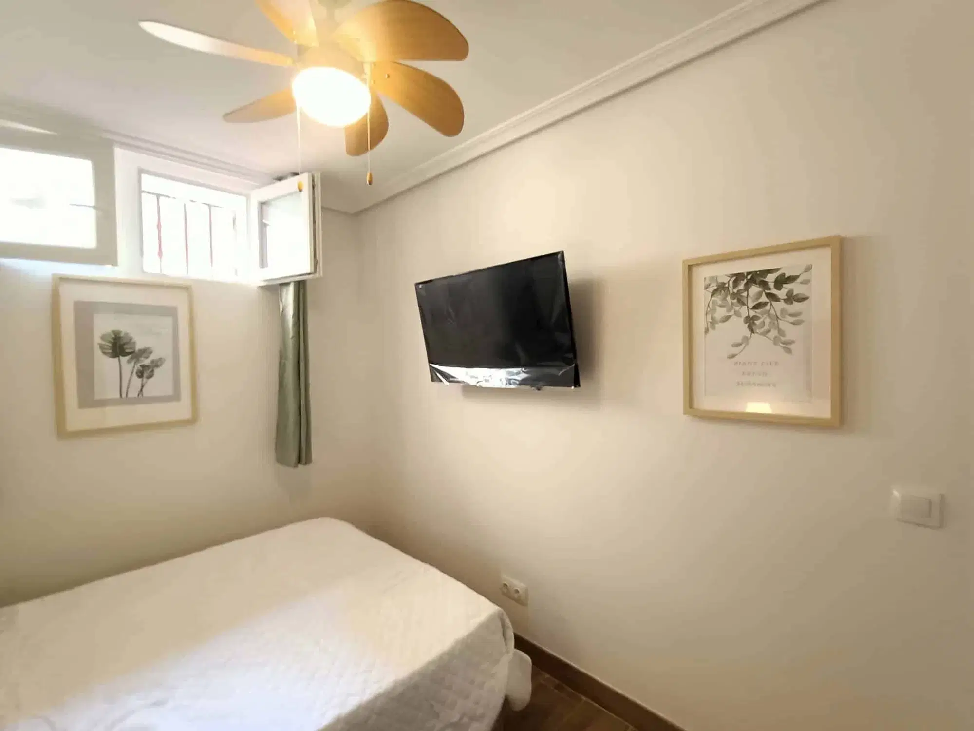 SPC 28027, Madrid – #168594: Room in 5 Bedroom 3 Bathroom (Calle De Alcalá)