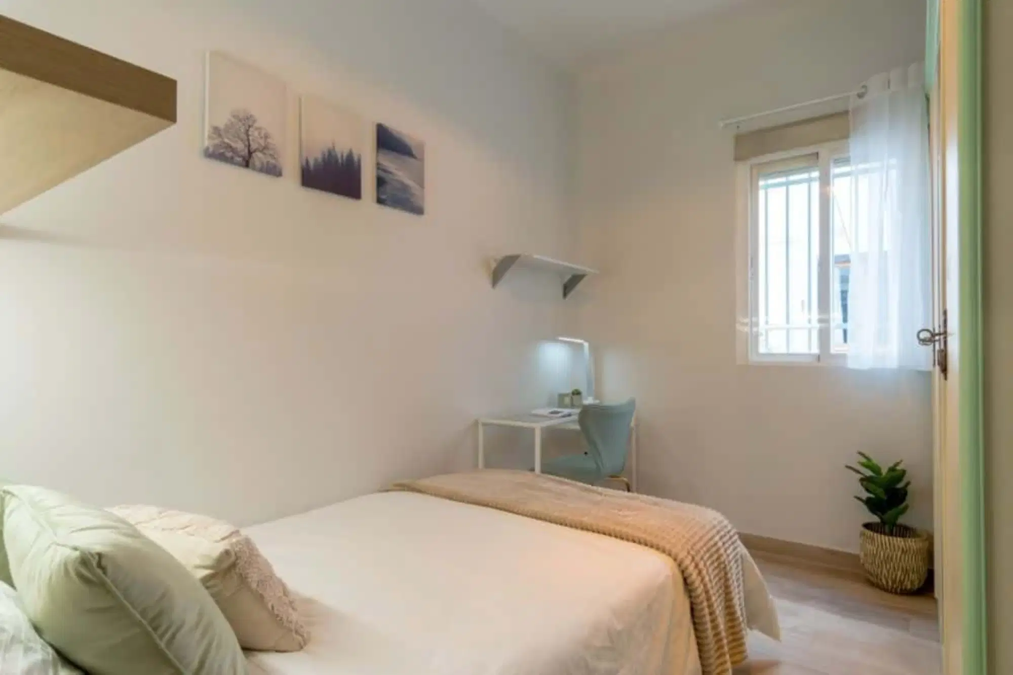 SPC 28019, Madrid – #111059: Room in 7 Bedroom 2 Bathroom (Calle De Eduardo Marquina)