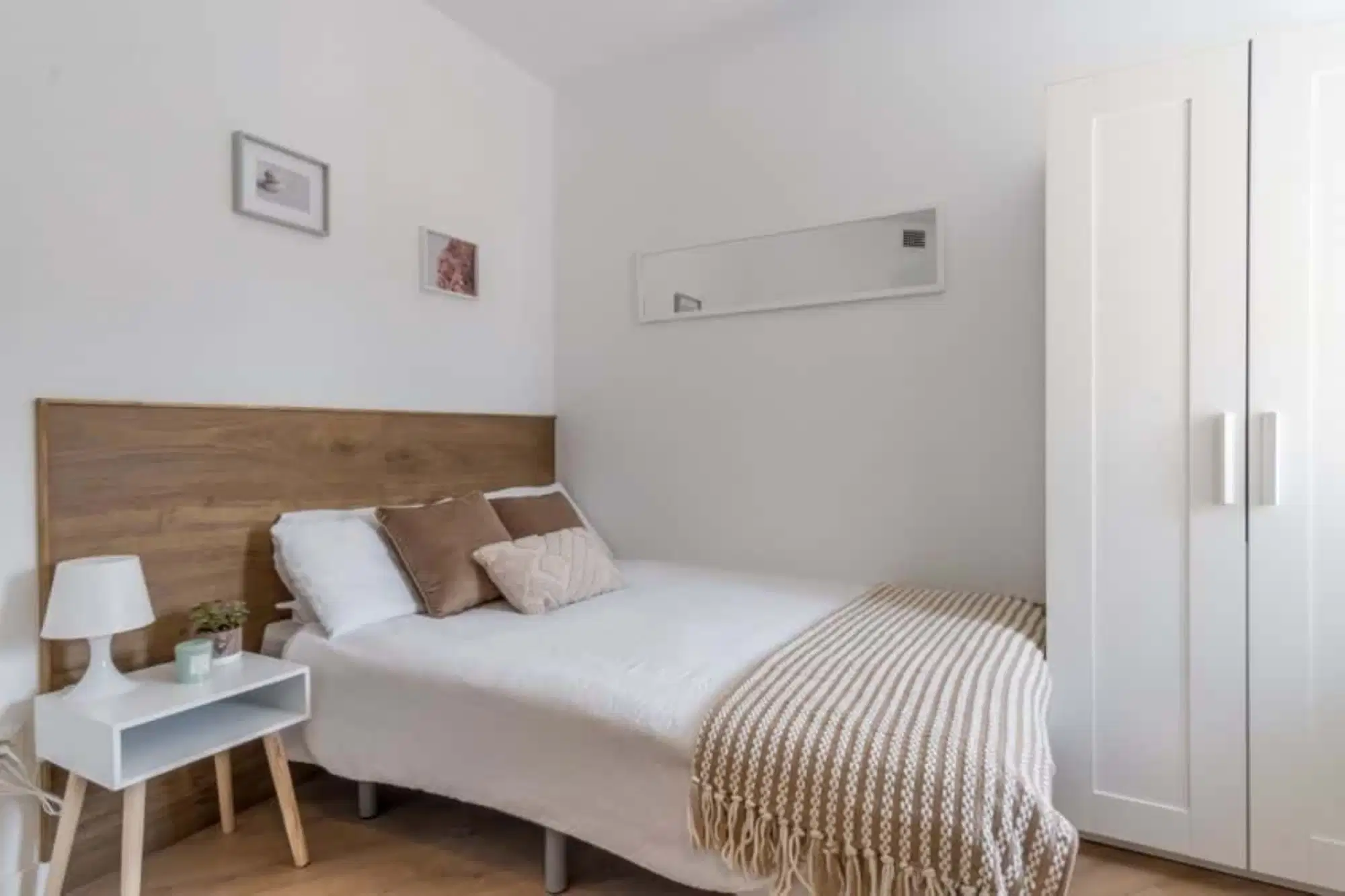 SPC 28019, Madrid – #119259: Room in 4 Bedroom 4 Bathroom (Calle Baleares)
