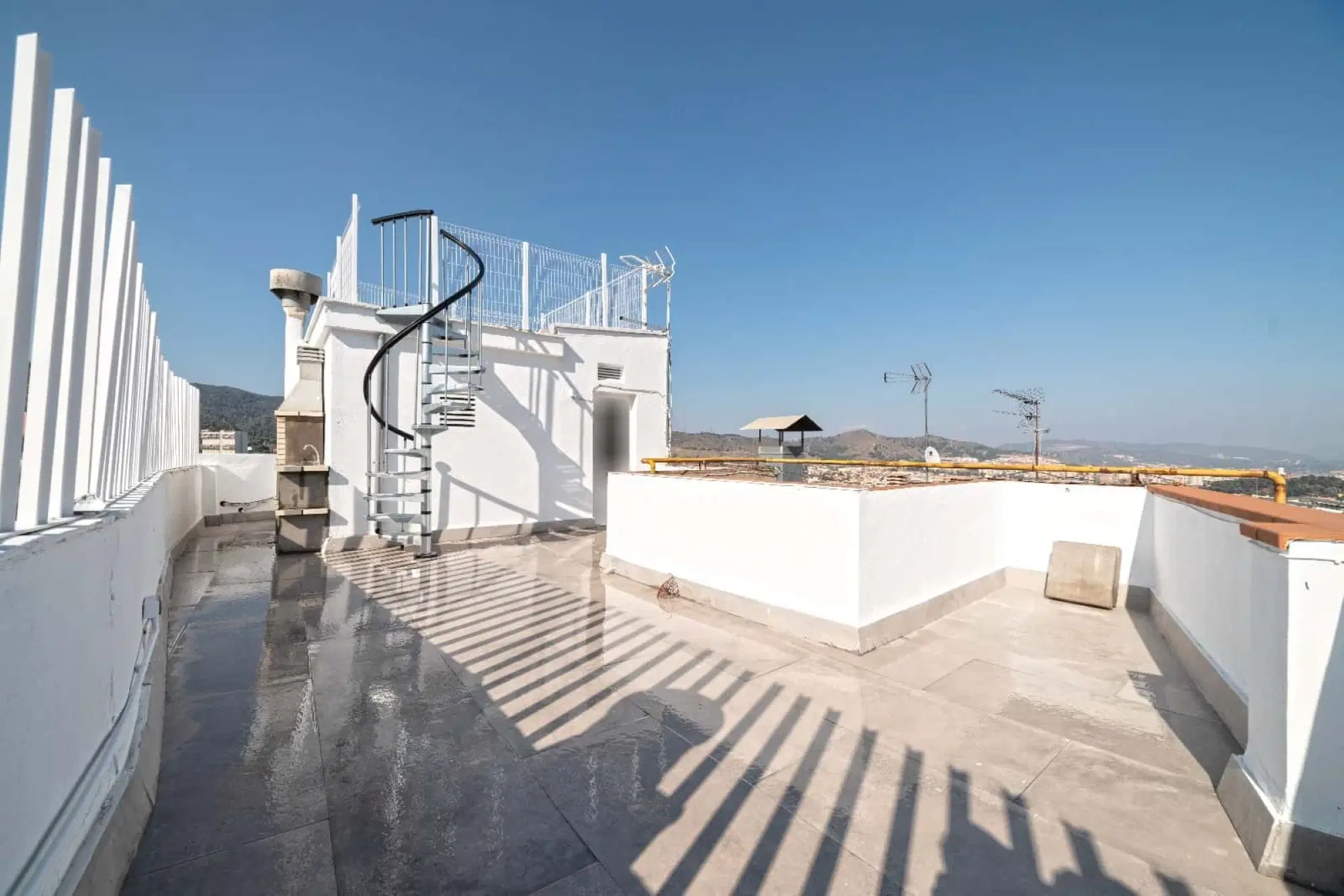 SPC 8032, Barcelona – Exterior