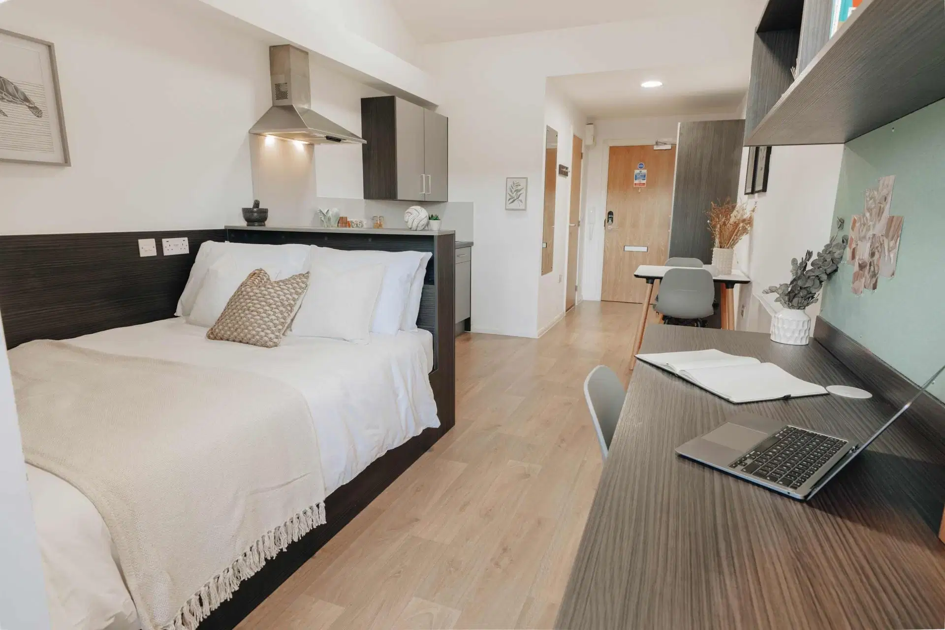 Avon Studios, Bath – Silver Balcony Studio Riverside