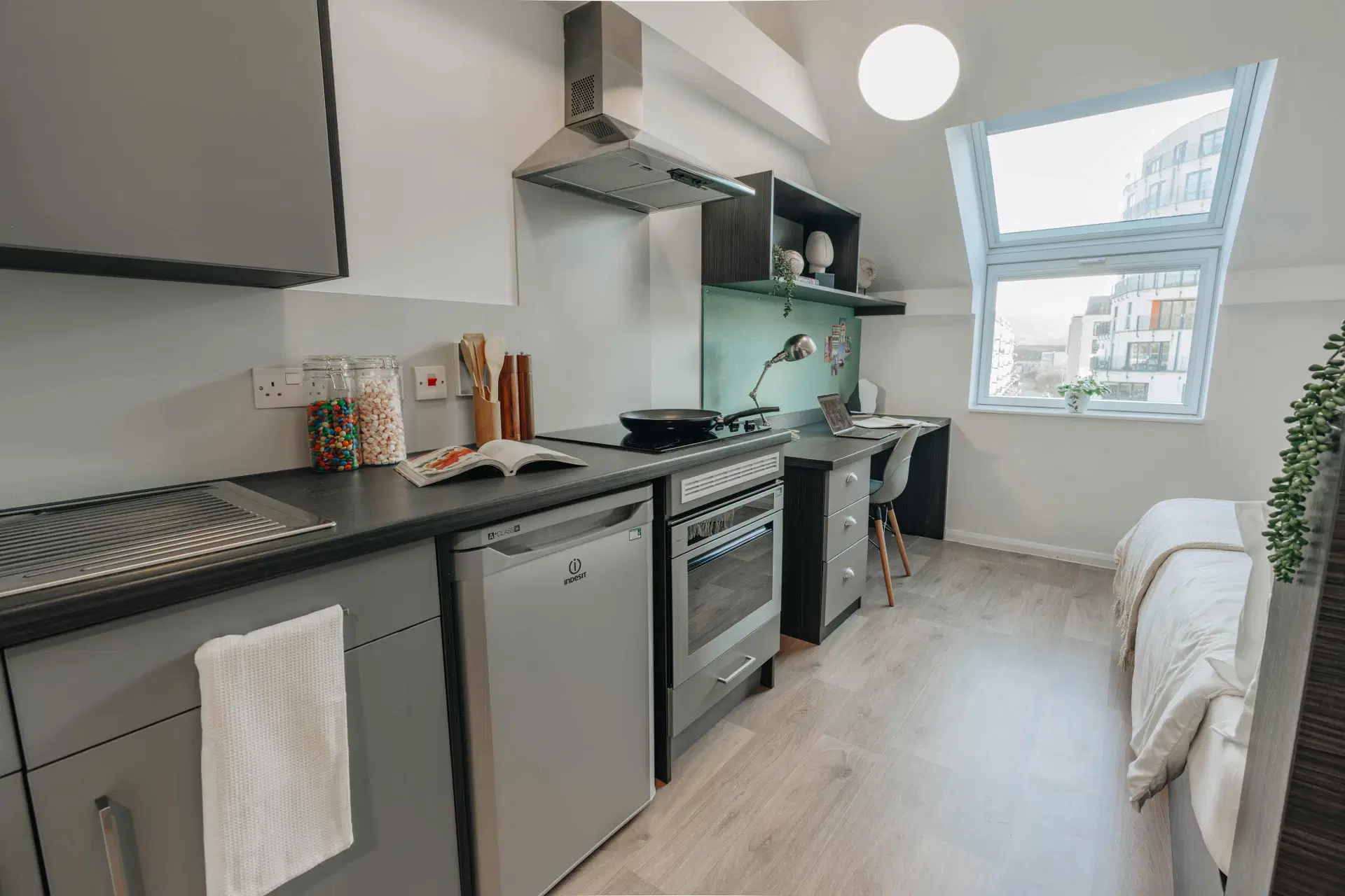 Avon Studios, Bath – Silver Plus Studio Riverside