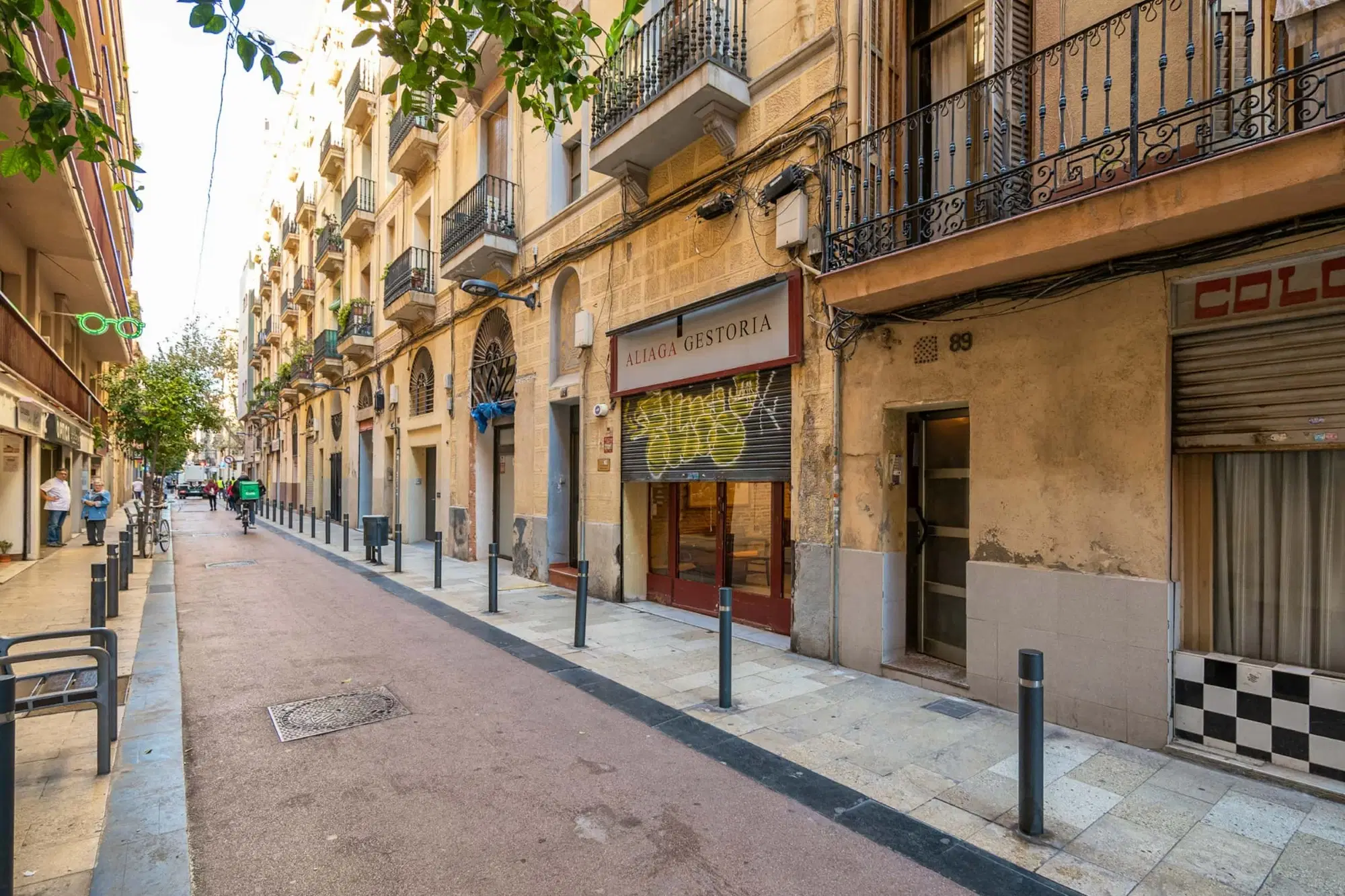 SPC 8005, Barcelona – Exterior