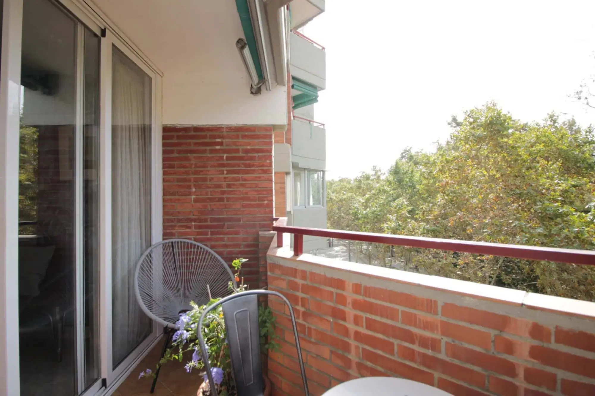 SPC 8005, Barcelona – Exterior