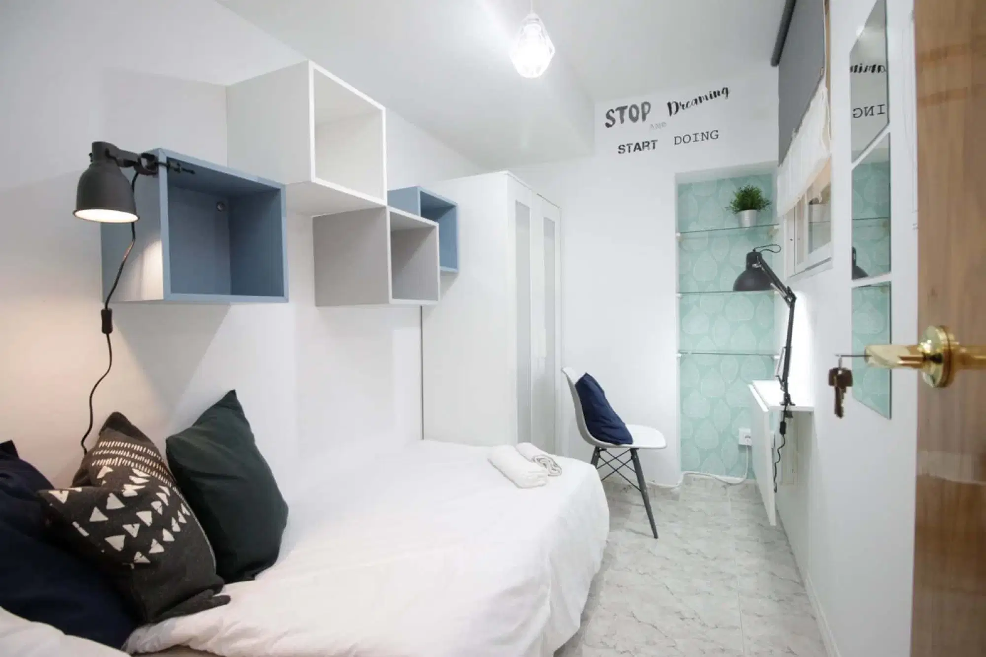SPC 8005, Barcelona – #162859: Room in 4 Bedroom 2 Bathroom (Carrer De Wellington)