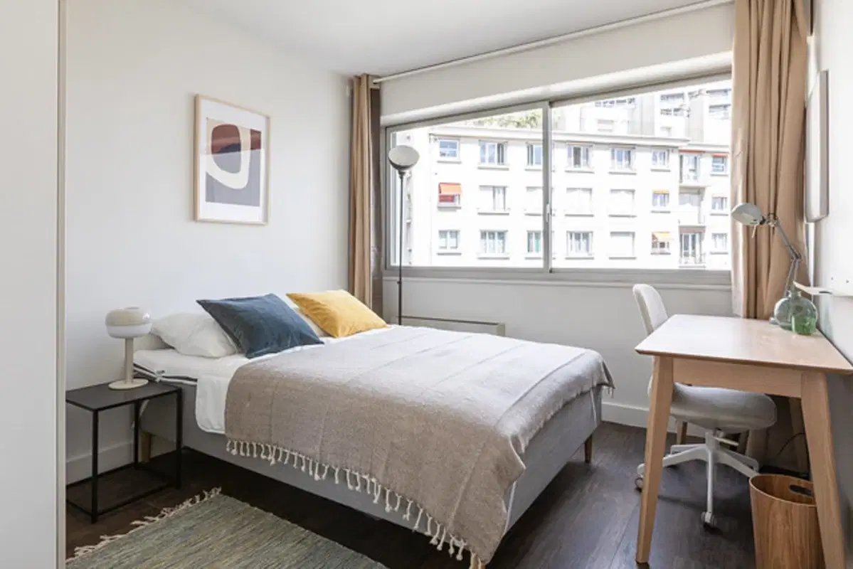A-CLV 75007, Paris – Victor Room 2