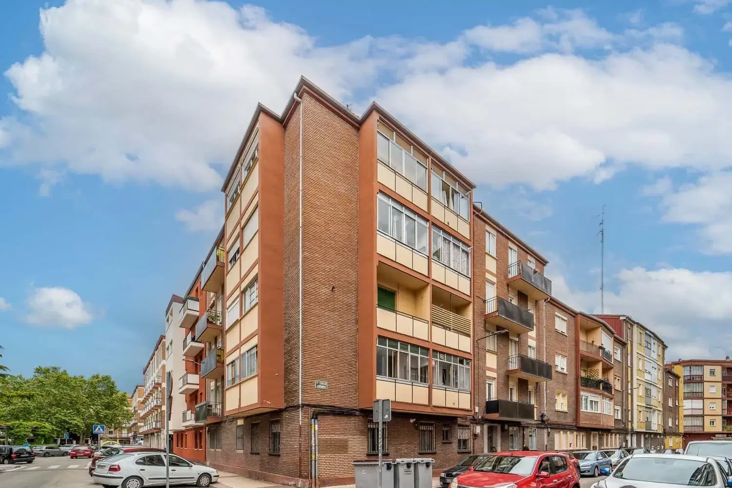 SPC 47005, Valladolid – Exterior