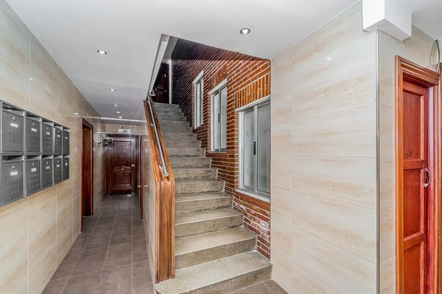 SPC 47005, Valladolid – Amenities