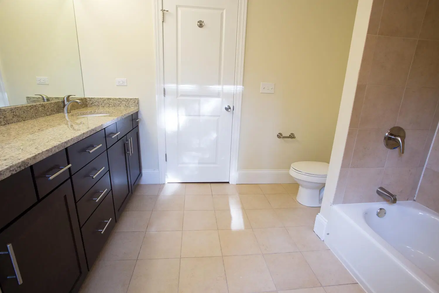5111 S. Kimbark Avenue, Chicago – Bathroom