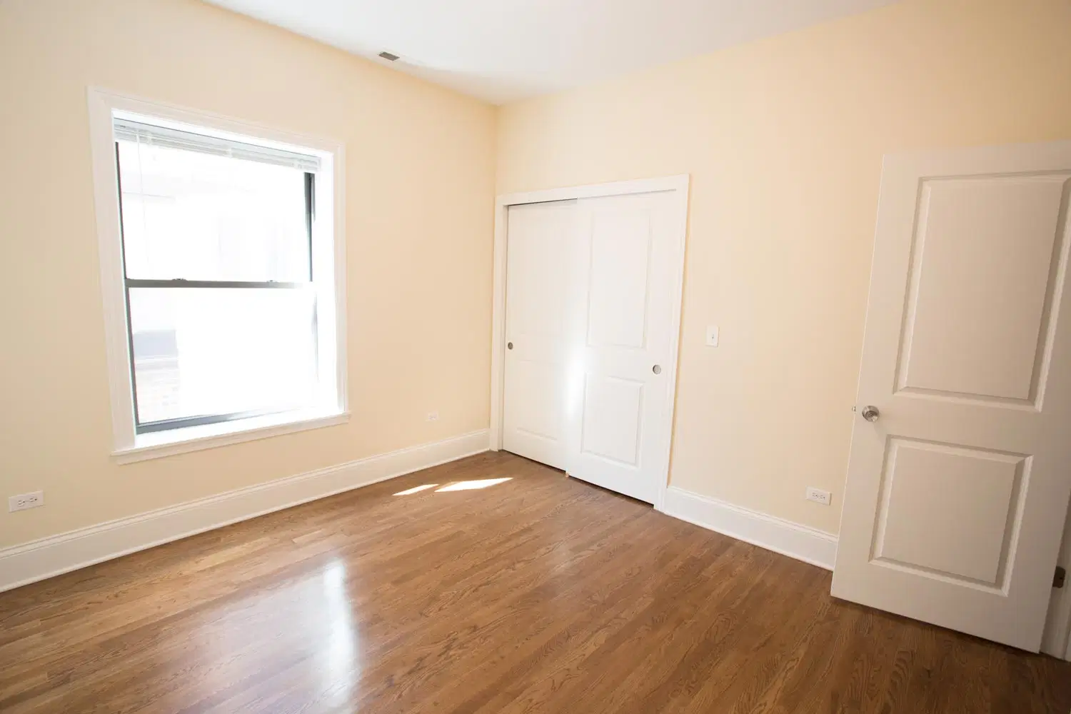 5111 S. Kimbark Avenue, Chicago – 4 Bed 2 Bath