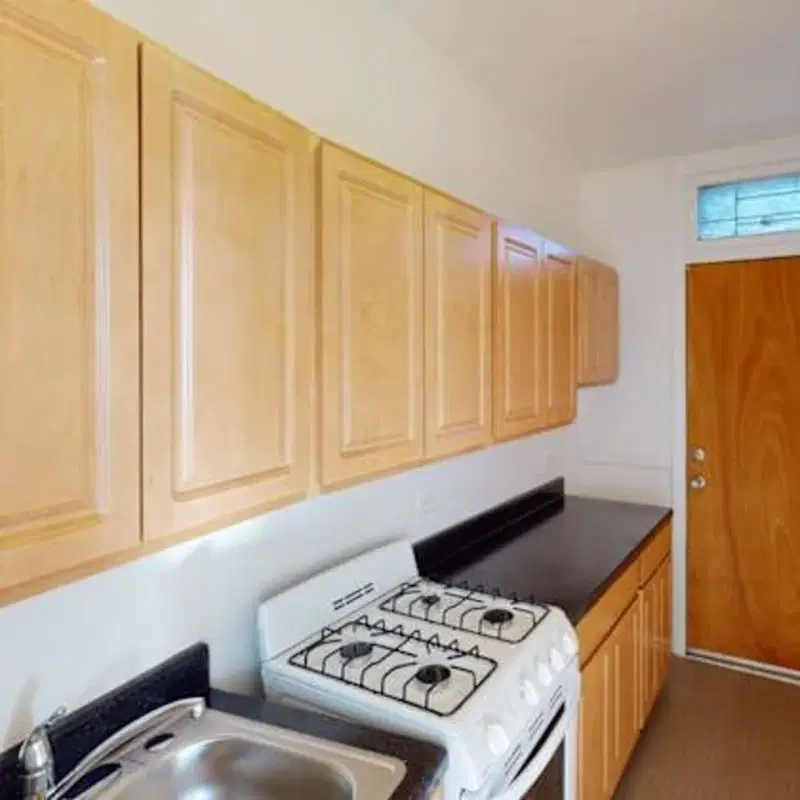 5457-5459 S. Blackstone Avenue, Chicago – Kitchen