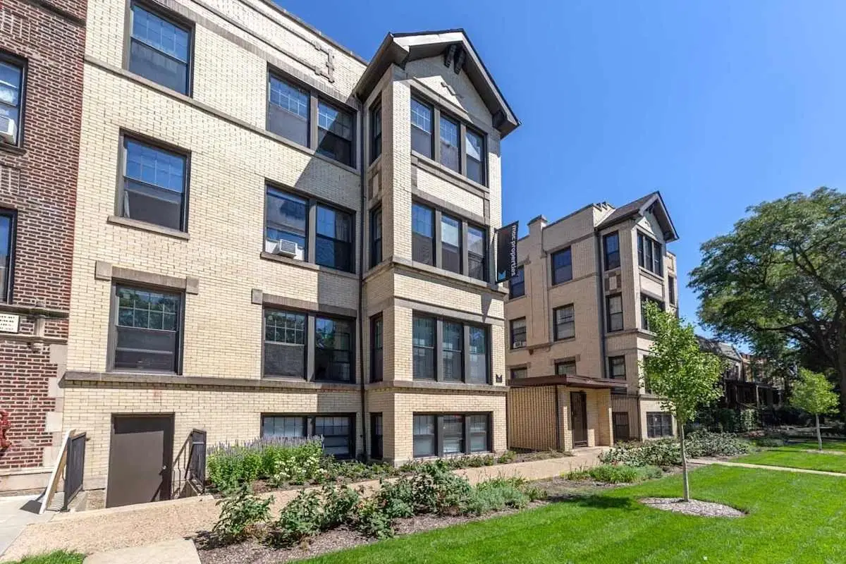 5411-5421 S. Ellis Avenue, Chicago – Exterior