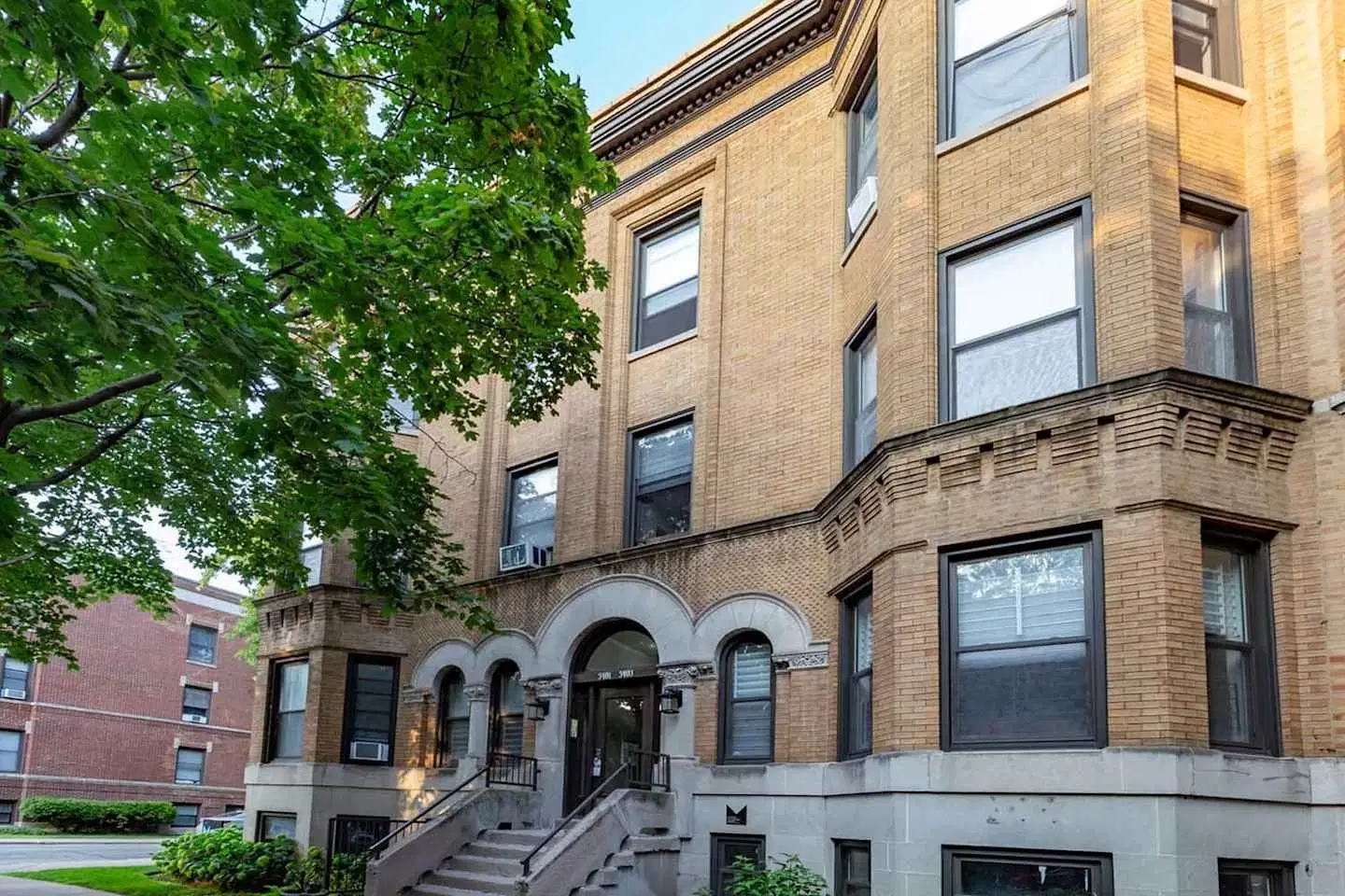 5401-5403 S. Woodlawn Avenue, Chicago – Exterior
