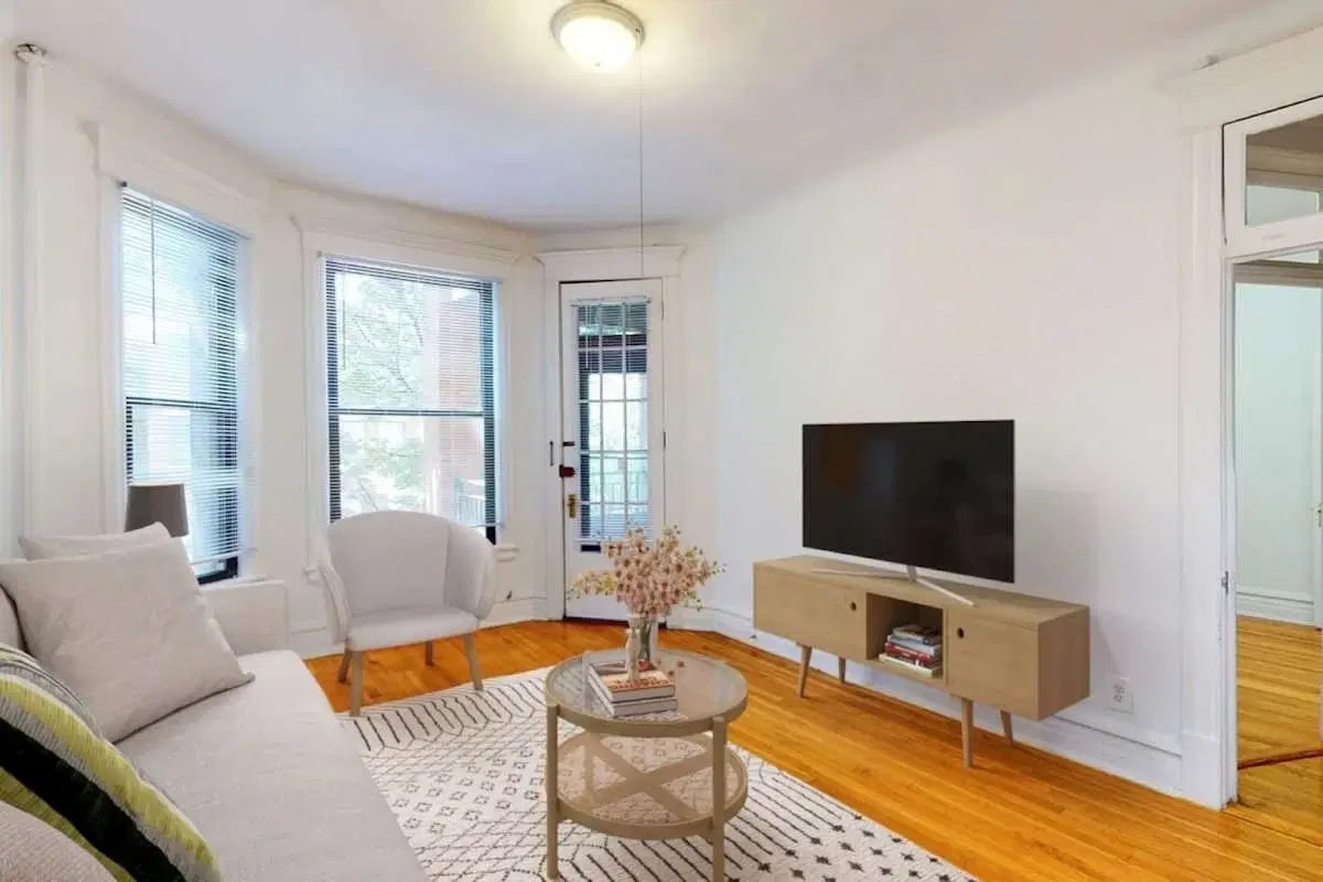 5405-5407 S. Woodlawn Avenue, Chicago – Common Area