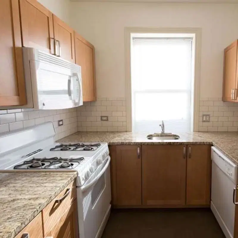 5401-5409 S. Cottage Grove Avenue, Chicago – Kitchen