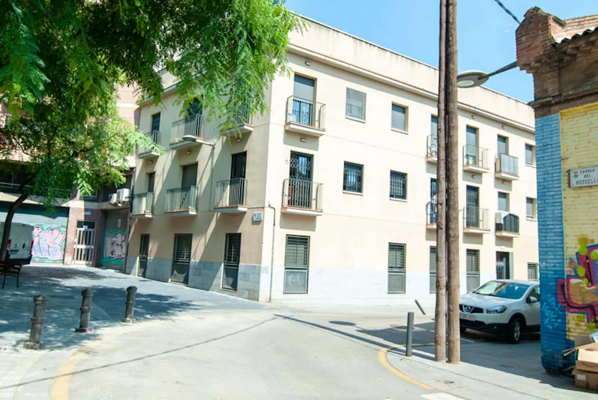 SPC 8903, L'Hospitalet de Llobregat – Exterior