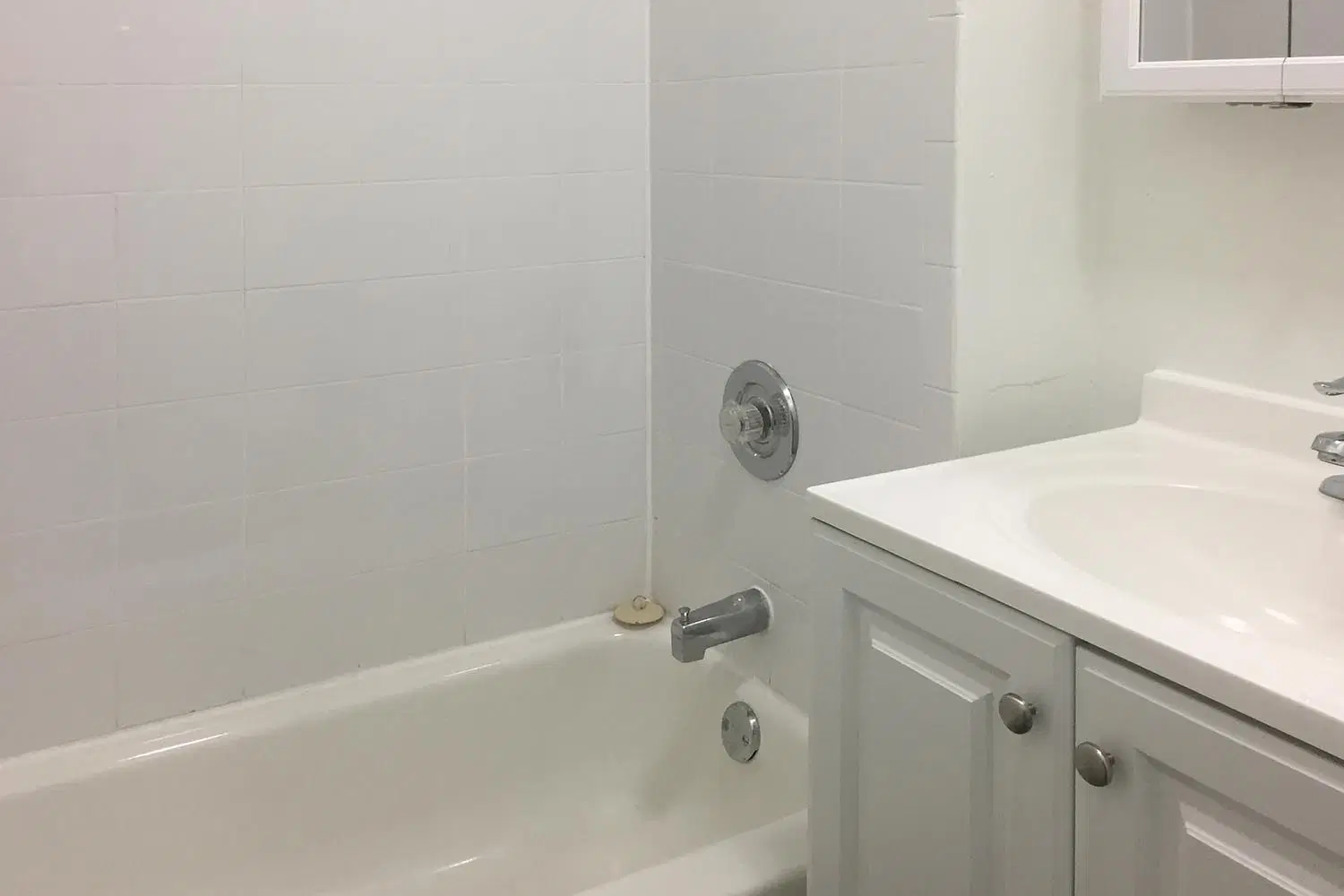 5405-5407 S. Woodlawn Avenue, Chicago – Studio