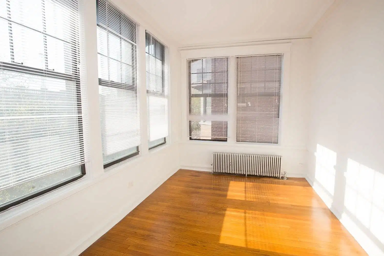5325 S. Hyde Park Boulevard, Chicago
