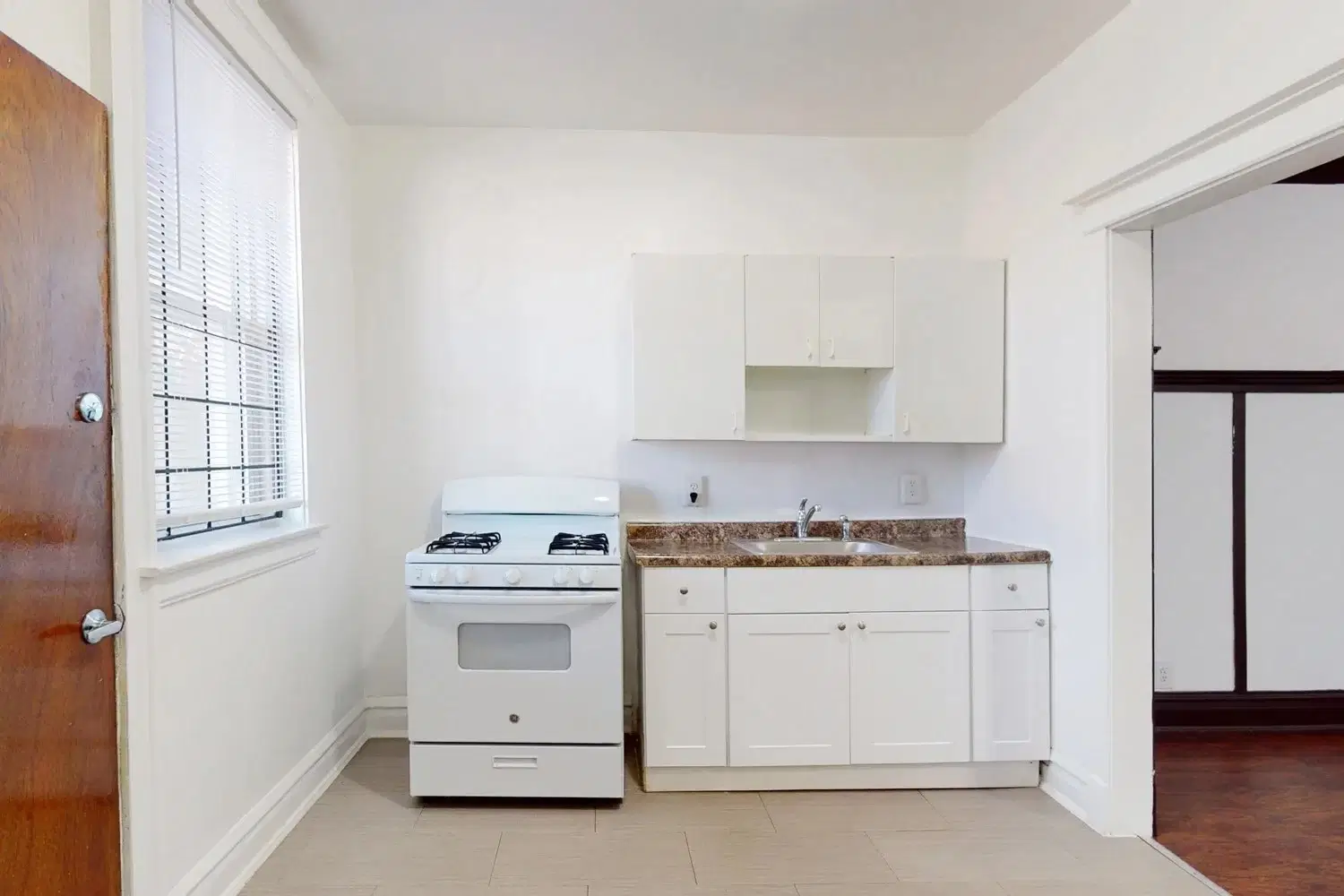 4859 S. Champlain Avenue, Chicago – Kitchen
