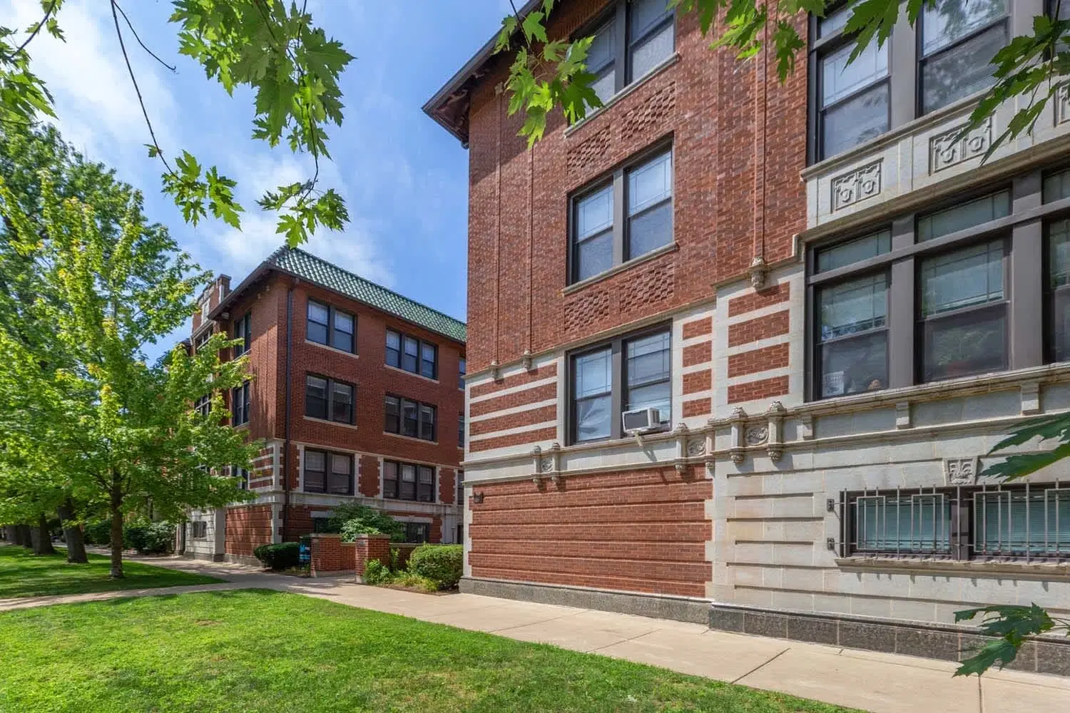 5326-5336 S. Greenwood Avenue, Chicago – Exterior