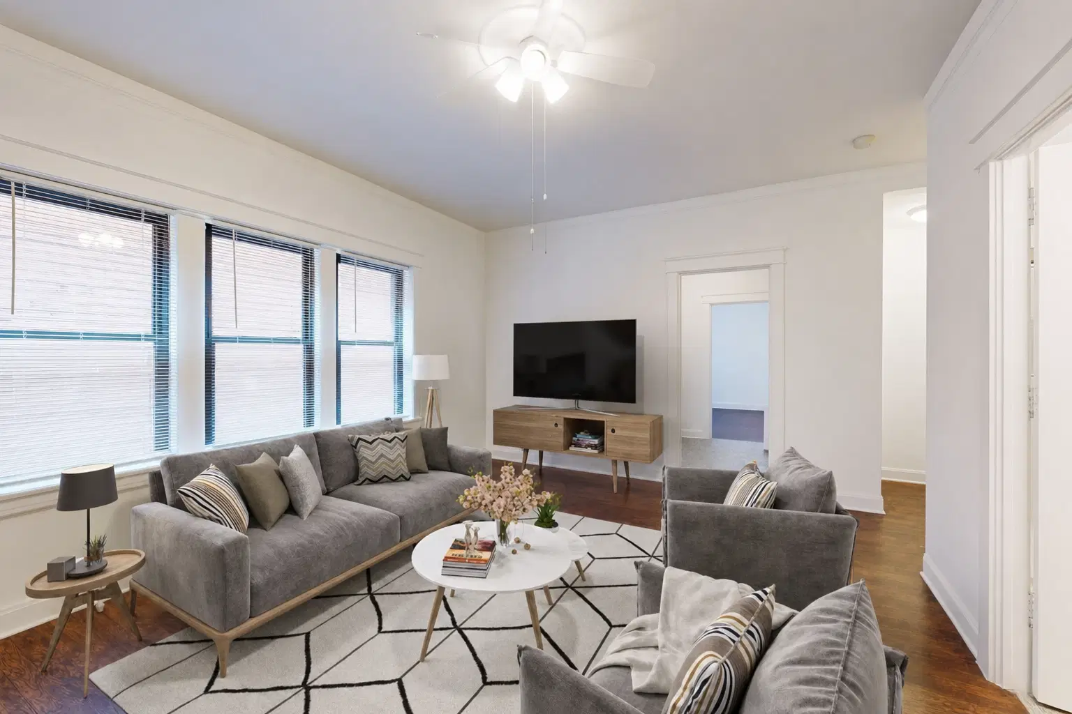 5528-5532 S. Everett Avenue, Chicago – Common Area
