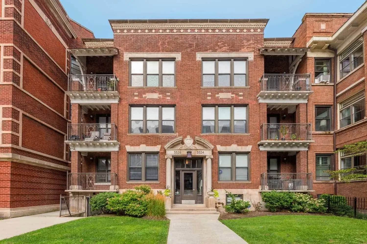 5524-5526 S. Everett Avenue, Chicago – Exterior