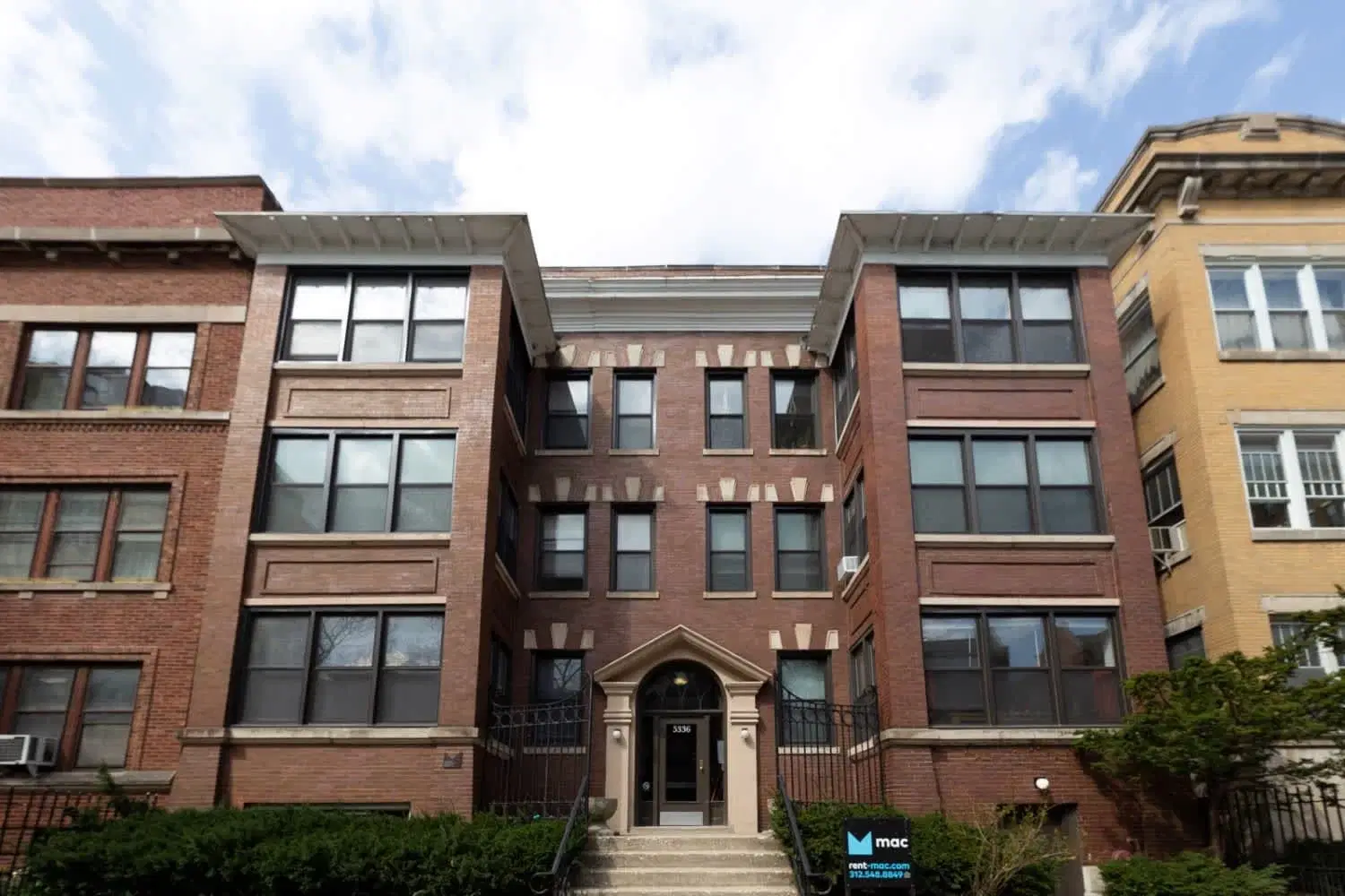 5336-5338 S. Hyde Park Boulevard, Chicago – Exterior